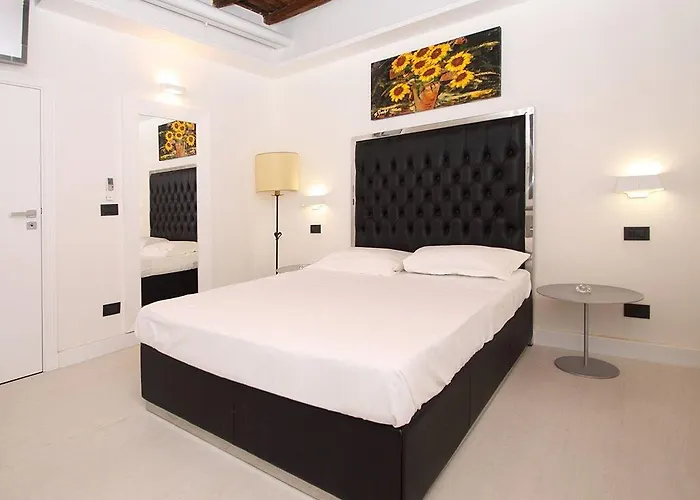Lhp Piazza Di Spagna 3* Roma
